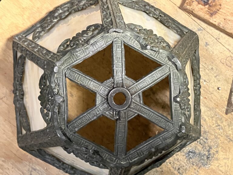 Slag glass shade rest metal repaired
